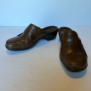 Clarks Bendables Women's Brown Leather Clogs Size 9M